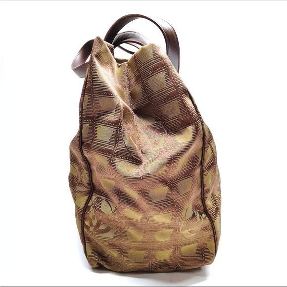 Authentic Rare Chanel Tote Bag New Travel Line Nylon Olive Green Women's Bag - Picture 7 of 11